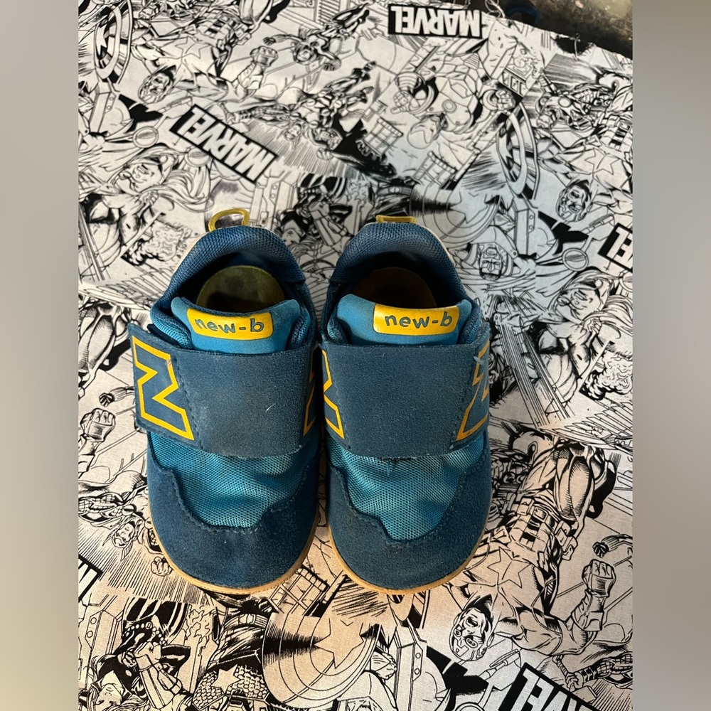 New-b baby shoes US 5 / 12 cm